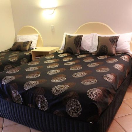 Rocky Gardens Motor Inn רוקהמפטון חדר תמונה
