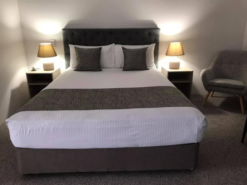Rocky Gardens Motor Inn רוקהמפטון מראה חיצוני תמונה