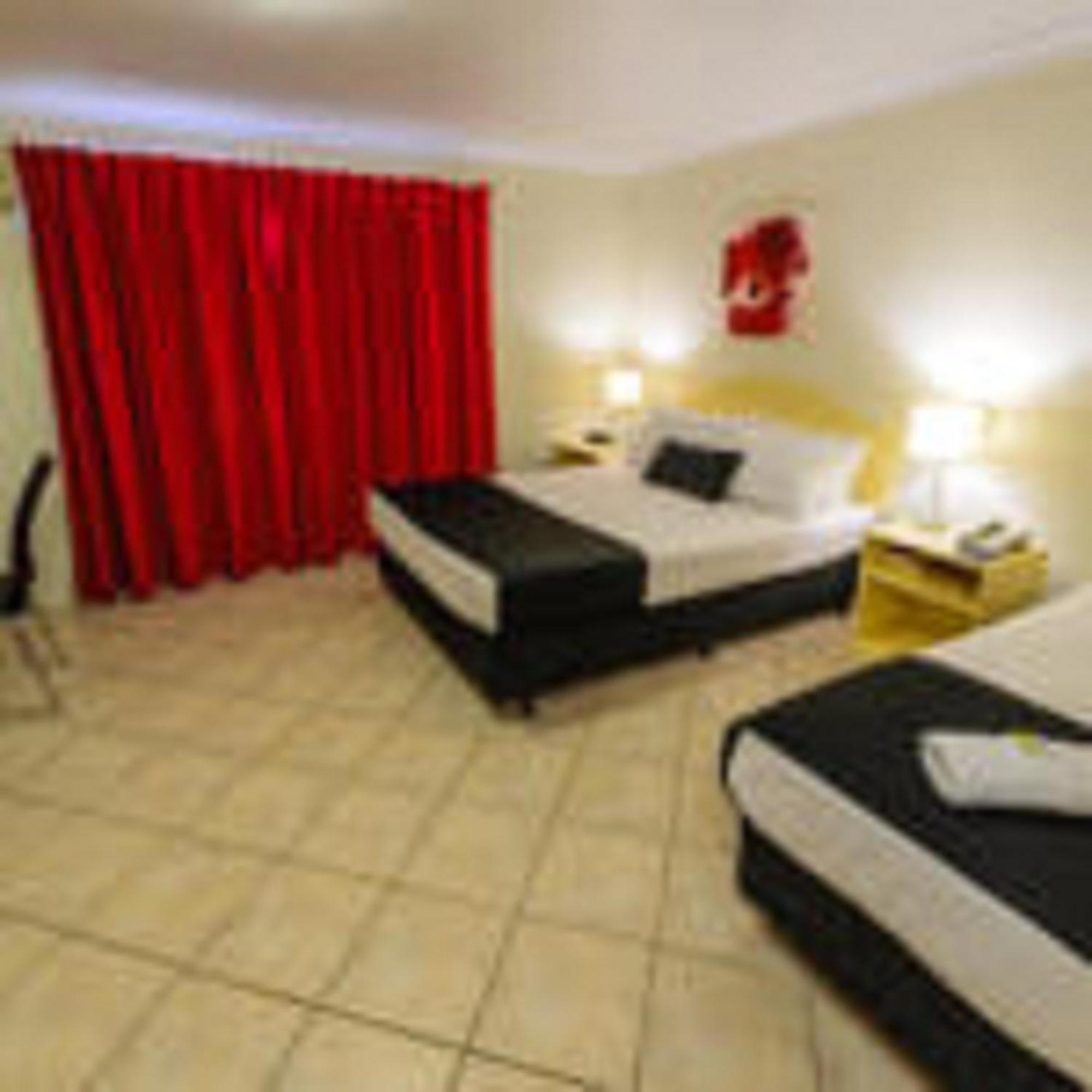 Rocky Gardens Motor Inn רוקהמפטון חדר תמונה
