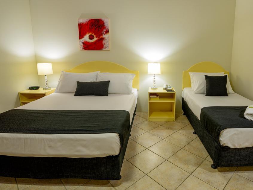 Rocky Gardens Motor Inn רוקהמפטון מראה חיצוני תמונה