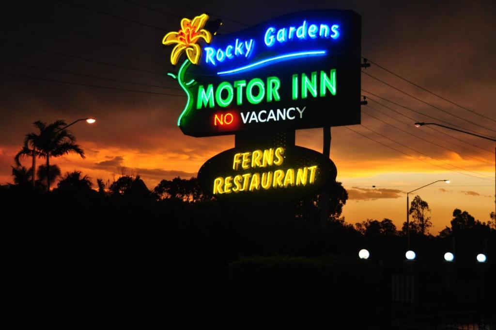 Rocky Gardens Motor Inn רוקהמפטון מראה חיצוני תמונה