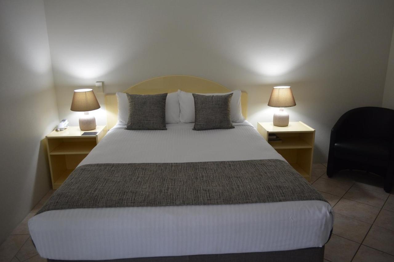 Rocky Gardens Motor Inn רוקהמפטון מראה חיצוני תמונה