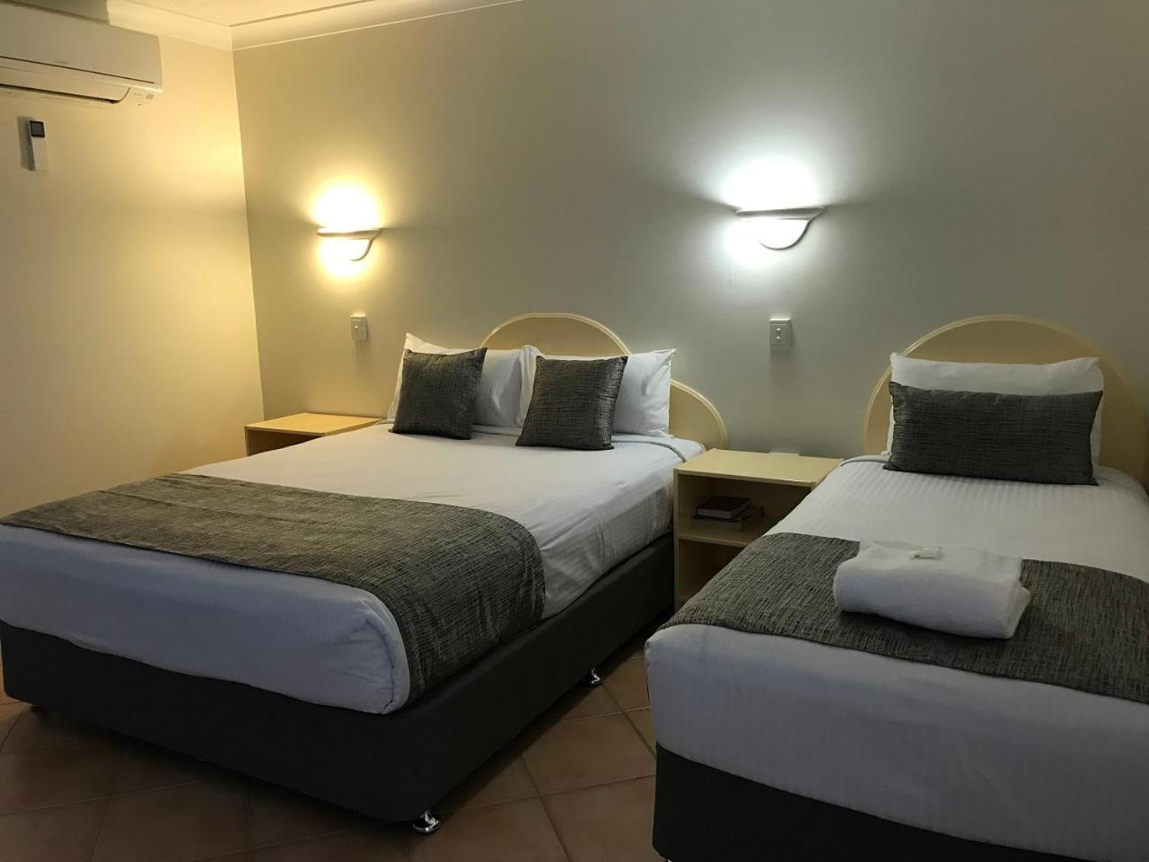 Rocky Gardens Motor Inn רוקהמפטון מראה חיצוני תמונה