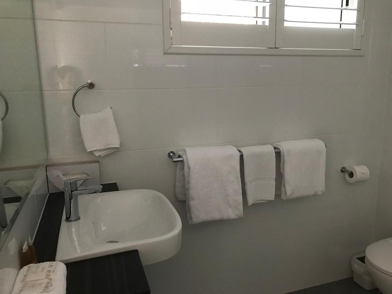 Rocky Gardens Motor Inn רוקהמפטון מראה חיצוני תמונה