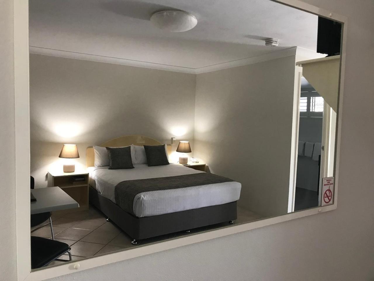 Rocky Gardens Motor Inn רוקהמפטון מראה חיצוני תמונה